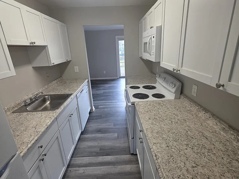 312 E Edgewater Way — Photo 7