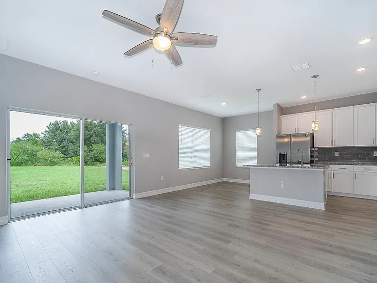 330 San Marino Rd SW — Photo 6
