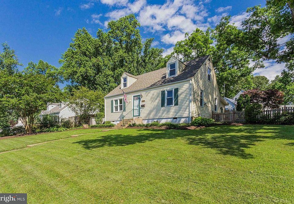 1st image of 2904 Oak Knoll Dr