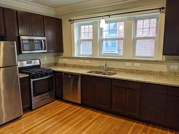 4th image of 3663 Botanical Ave #1