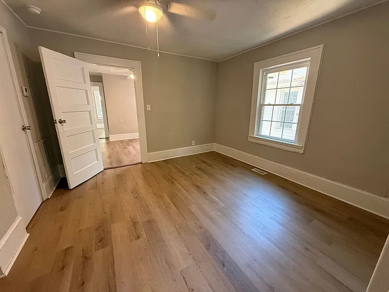 104 Parkview St W — Photo 6