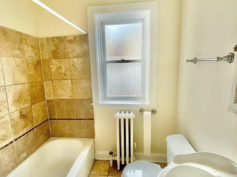 6318 N Mozart St #1R — Photo 7