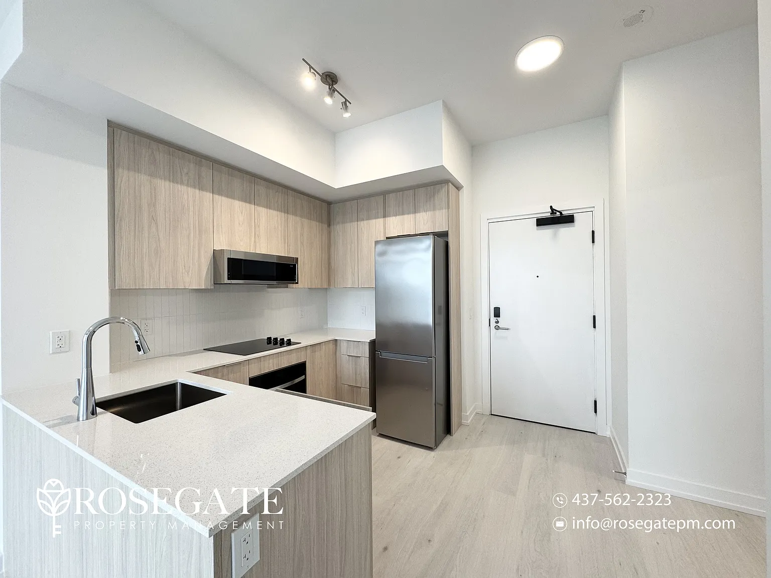 2501 Saw Whet Boulevard Oakville — Photo 3