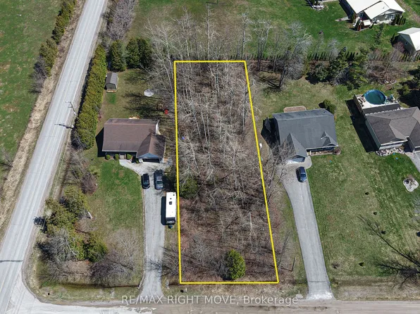 3585 Peter St, Ramara, ON L0K 1B0