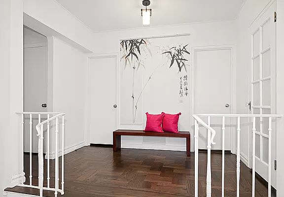 3rd image of 110 E 87th St APT 10E