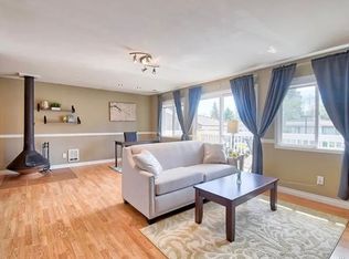 17204 NE 45th St, Redmond, WA 98052