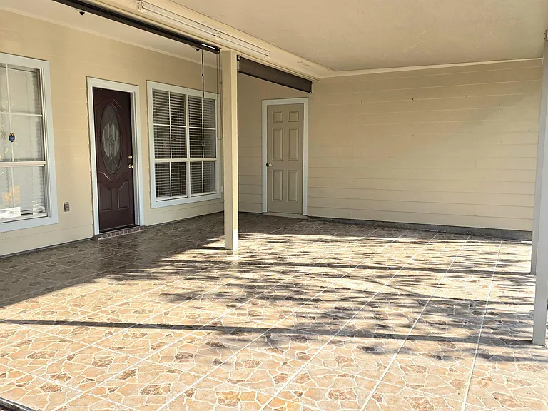 282 Allan Dr — Photo 25