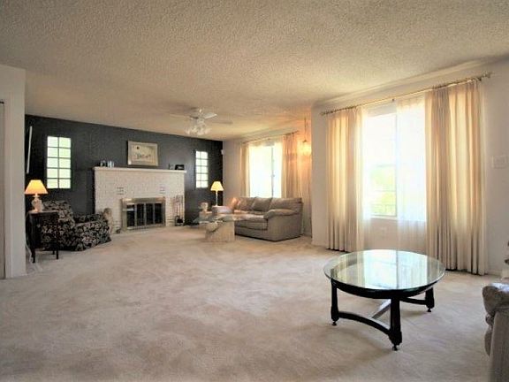 4th image of 701 Barnett Dr