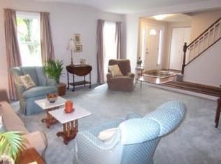 360 Brighton Bay, Roselle, IL 60172