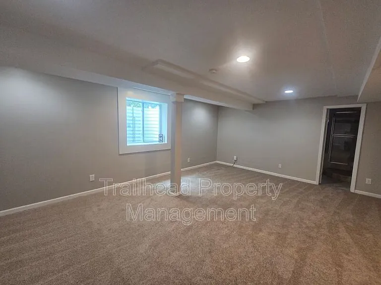 14002 Goodman St — Photo 43