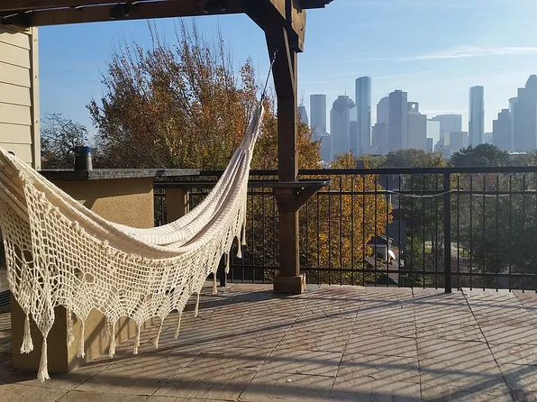 1019 Stanford St, Houston, TX 77019