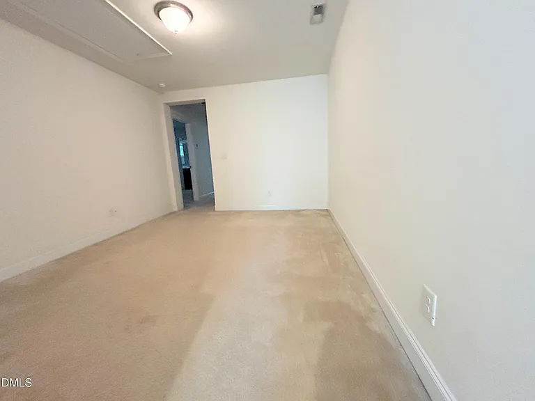 735 Lampwick Ln — Photo 14