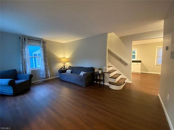 2nd image of 13988 Park Dr