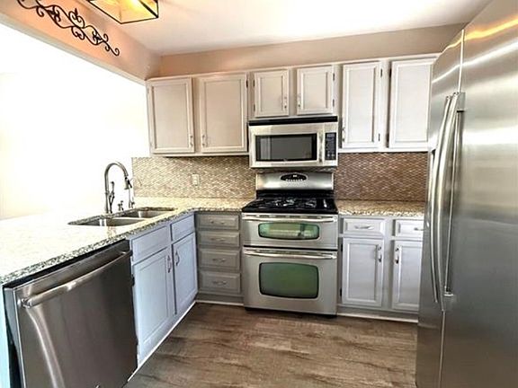 4th image of 1555 Springleaf Ct SE