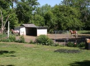 9905 Military Rd, Cottage Grove, MN 55016