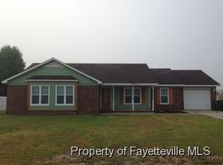 7878 Barfield Dr, Fayetteville, NC 28314