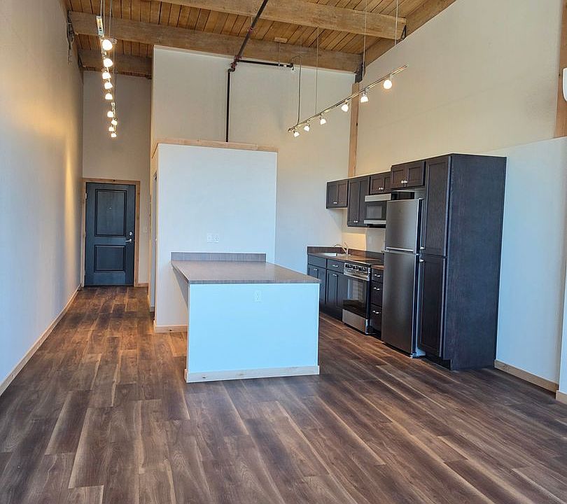1st image of 1209 Main St #307