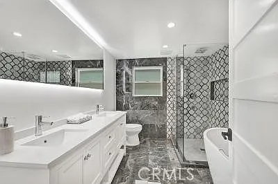 18340 Sandringham Ct — Photo 22