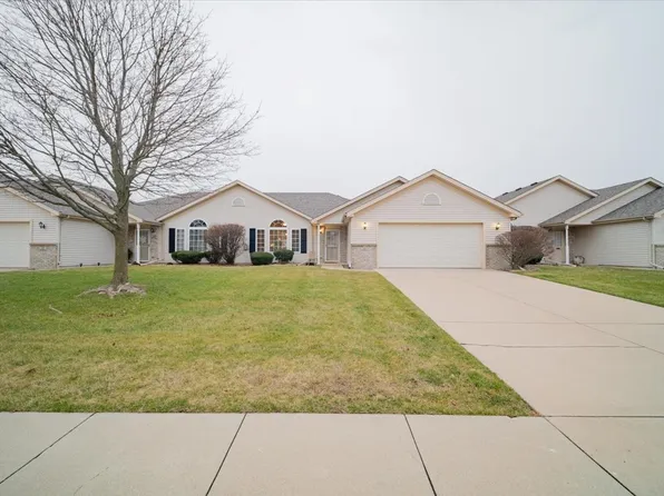 32 Crosswinds Ct #32, Bloomington, IL 61704