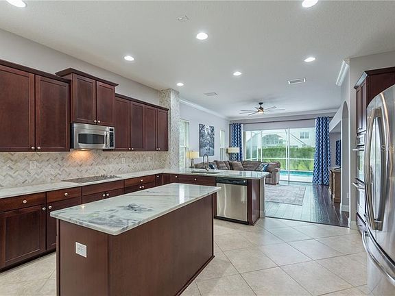 5th image of 4739 Rolling Green Dr