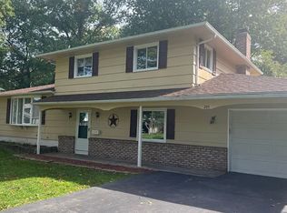 245 Berkshire Dr, Rochester, NY 14626