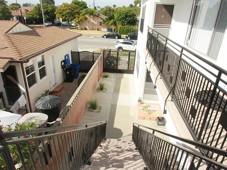 5011 Sawtelle Blvd #6 — Photo 3