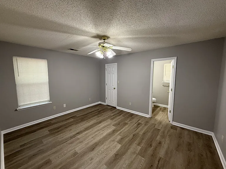 367 Templeton Dr — Photo 22