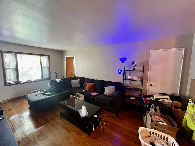 4290 N Wilson Dr — Photo 3