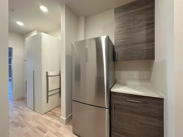 400 Claremont Avenue image 123 of 130