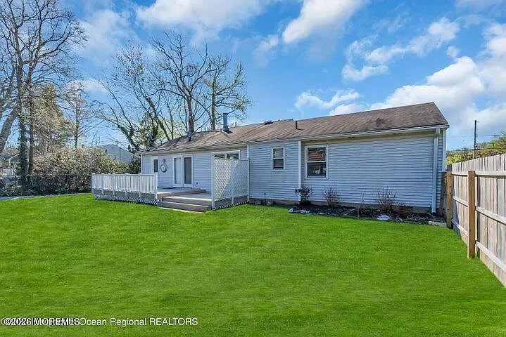 19 Bradley Ave — Photo 29
