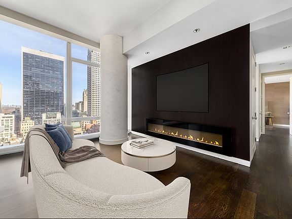 3rd image of 20 W 53rd St #23B