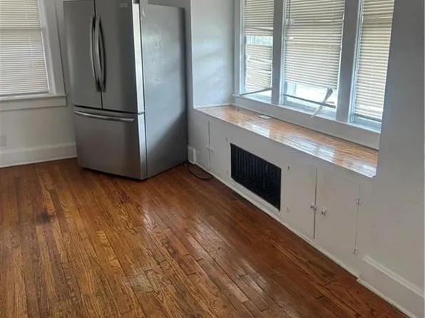 1055 Kimball Ave, Kansas City, KS 66104