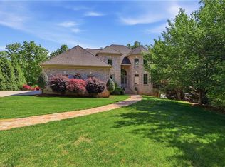 189 Harbor Dr W, Lexington, NC 27292