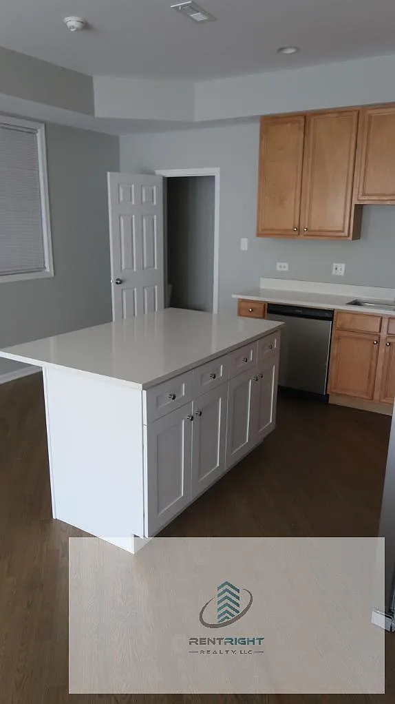 3 bed, 2.5 bath, $3,900 — Photo 3