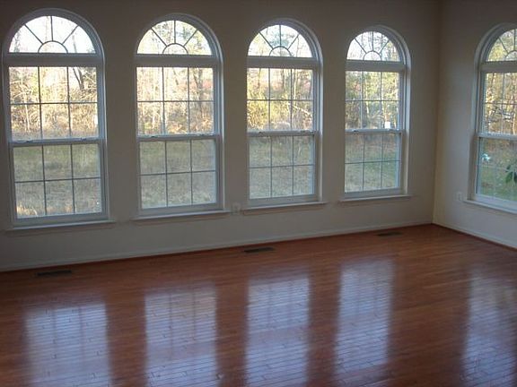 Dining/Kitchen 2