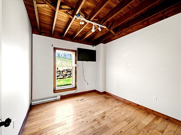 5th image of 175 Goldens Bridge Rd #1