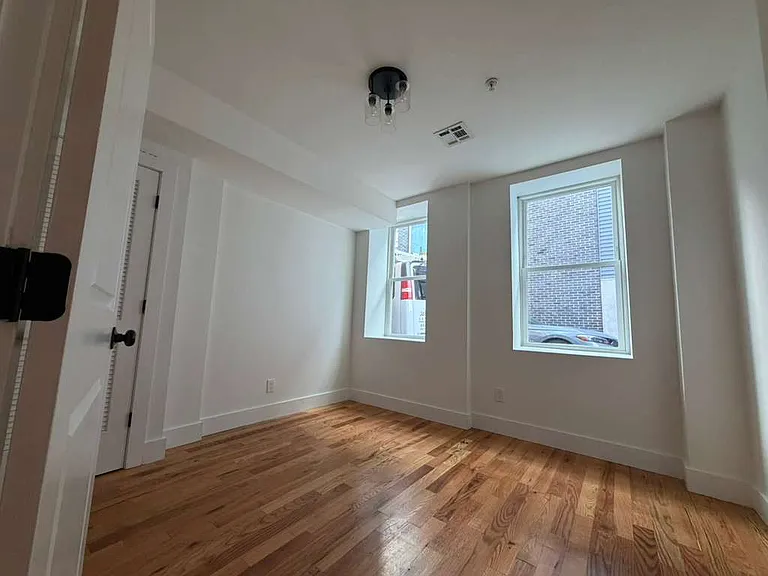 2502 West St #1B — Photo 5