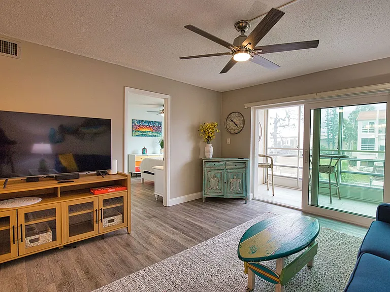 240 Santa Maria St #225 — Photo 12