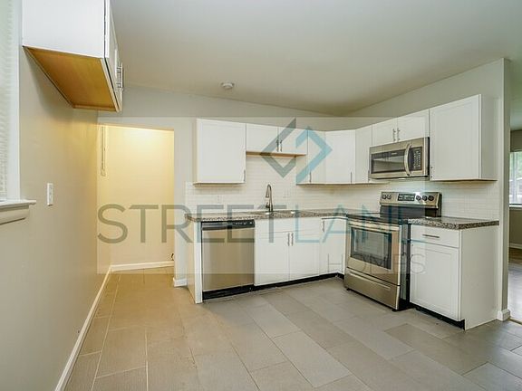 5th image of 4917 Betsy Dr