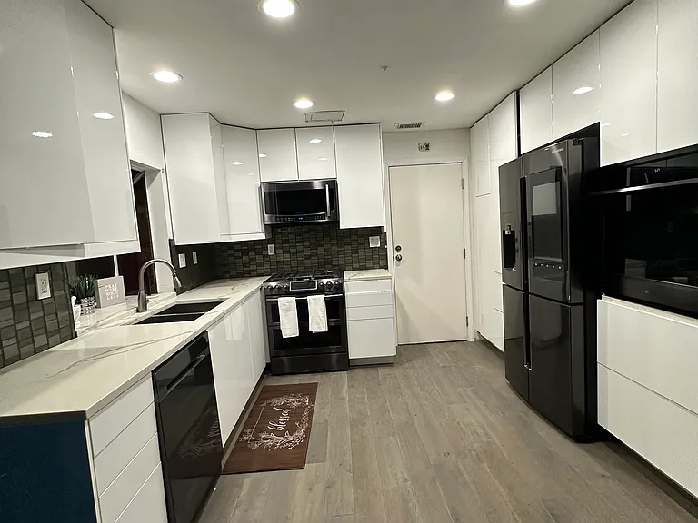 15558 Willow Dr — Photo 16