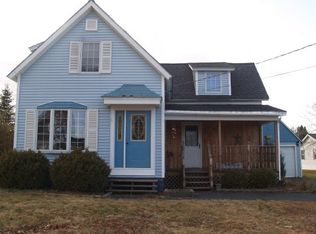 17 Wilder St, Washburn, ME 04786