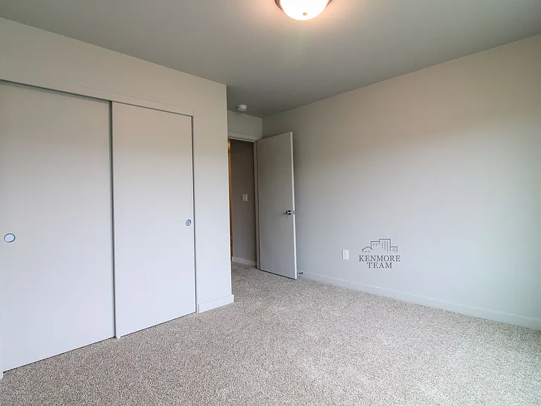 301 S Cedar Ave — Photo 9