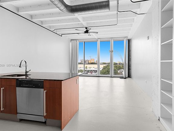 3rd image of 8101 Biscayne Blvd #R-414