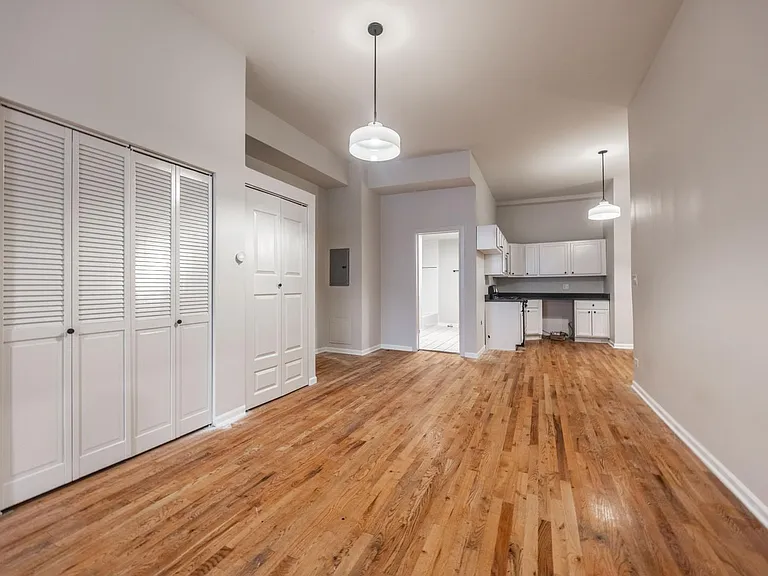 1534 N Milwaukee Ave #2F — Photo 3