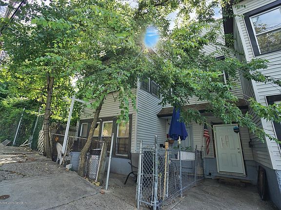 2nd image of 116 Scribner Ave
