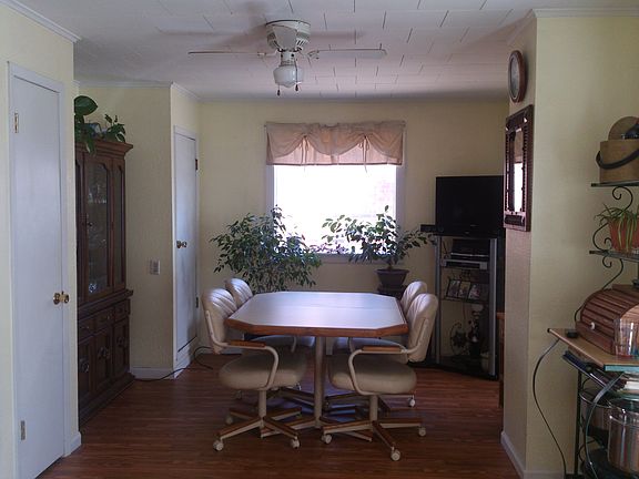 2nd image of 806 W 6th St