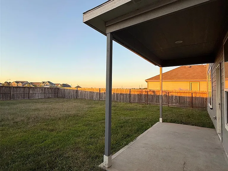 17907 Baleage Ln — Photo 11
