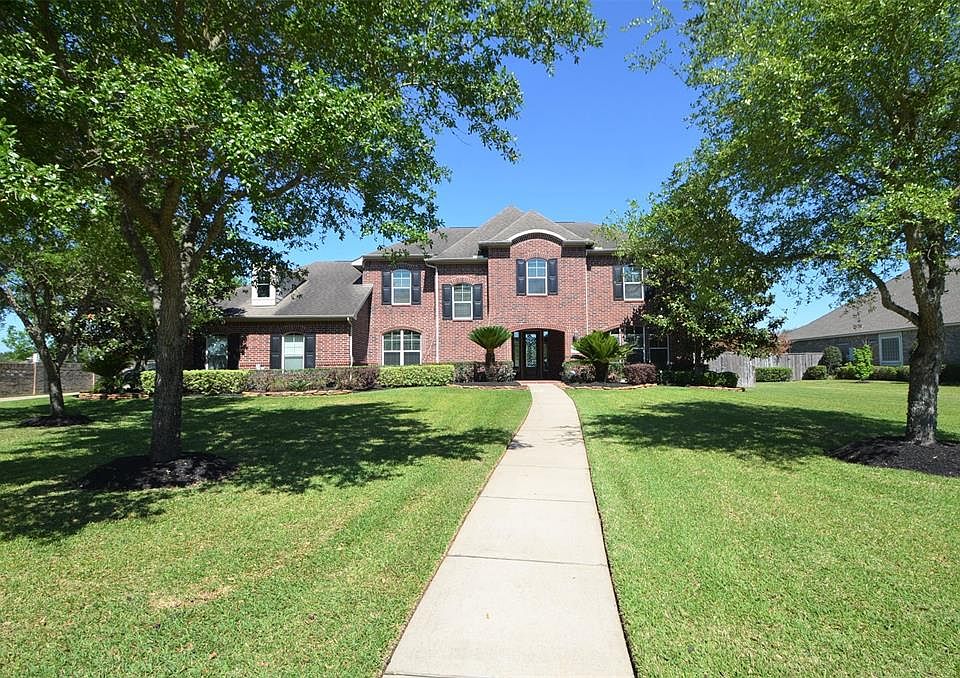 1st image of 2026 Anchor Lake Ln