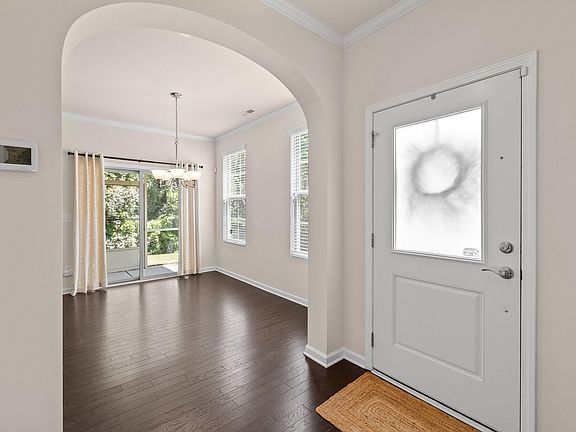 5th image of 223 Diamond Head Dr