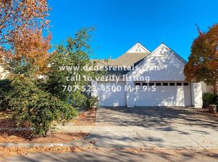 386 Dove Ln, Petaluma, CA 94954